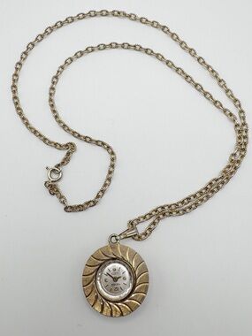 Vintage Keyes Watch Pendant On Chain Gold-Tone 1980’s